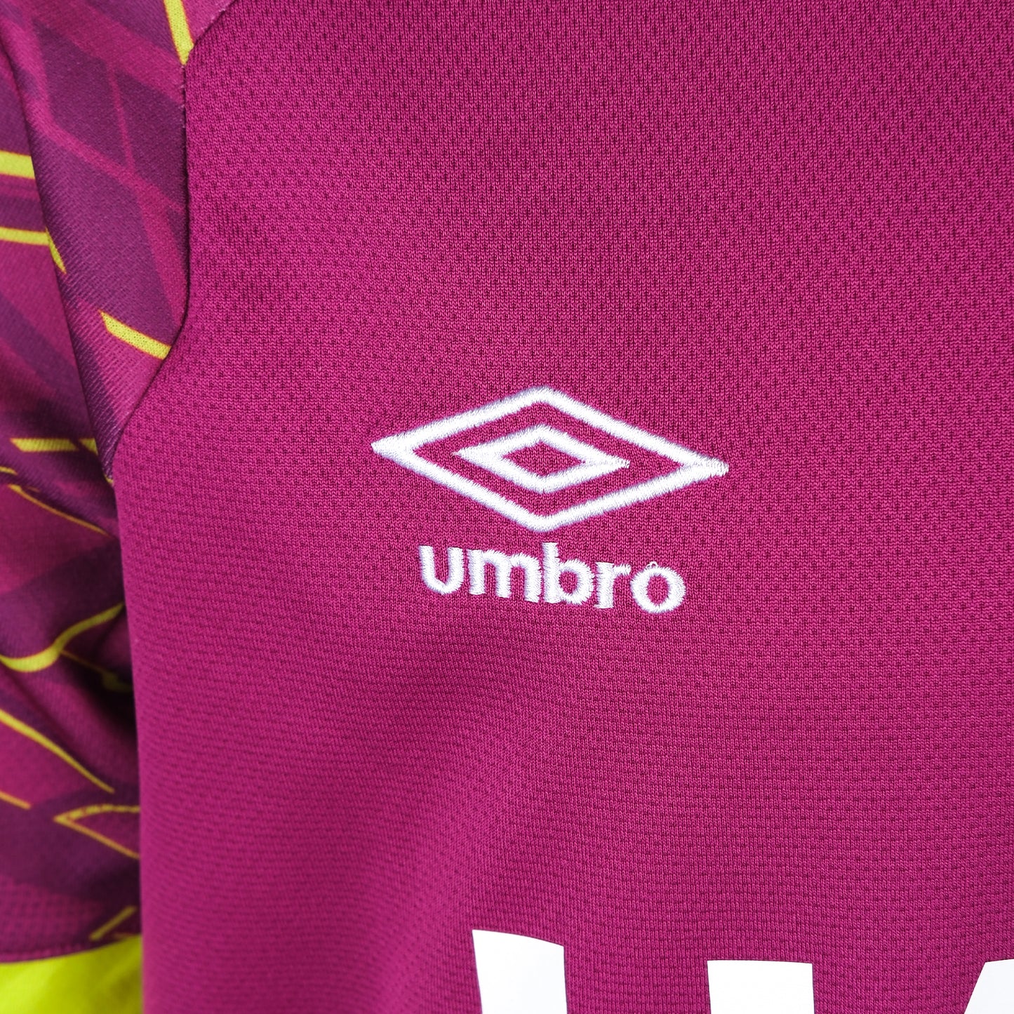 Umbro 2025/26 Junior Away GK Shirt